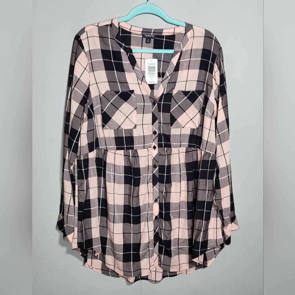 NWT TORRID Top | Size 1X | Babydoll Tunic | Pale Light Pink and Black Plaid - Picture 3 of 12